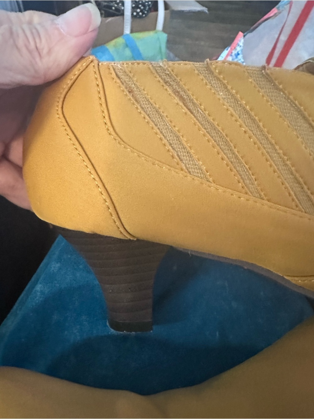Vintage AJ Valencia Women’s Tan Low-Kit Heel Ankle Boots - Picture 8 of 9